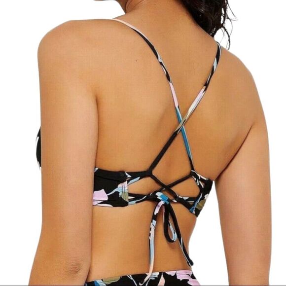 Hula Honey Flourishing Floral Twisted Bikini Top - Picture 3 of 11